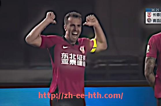 华体会hth-德甲球员训练动态图展示战术演练细节